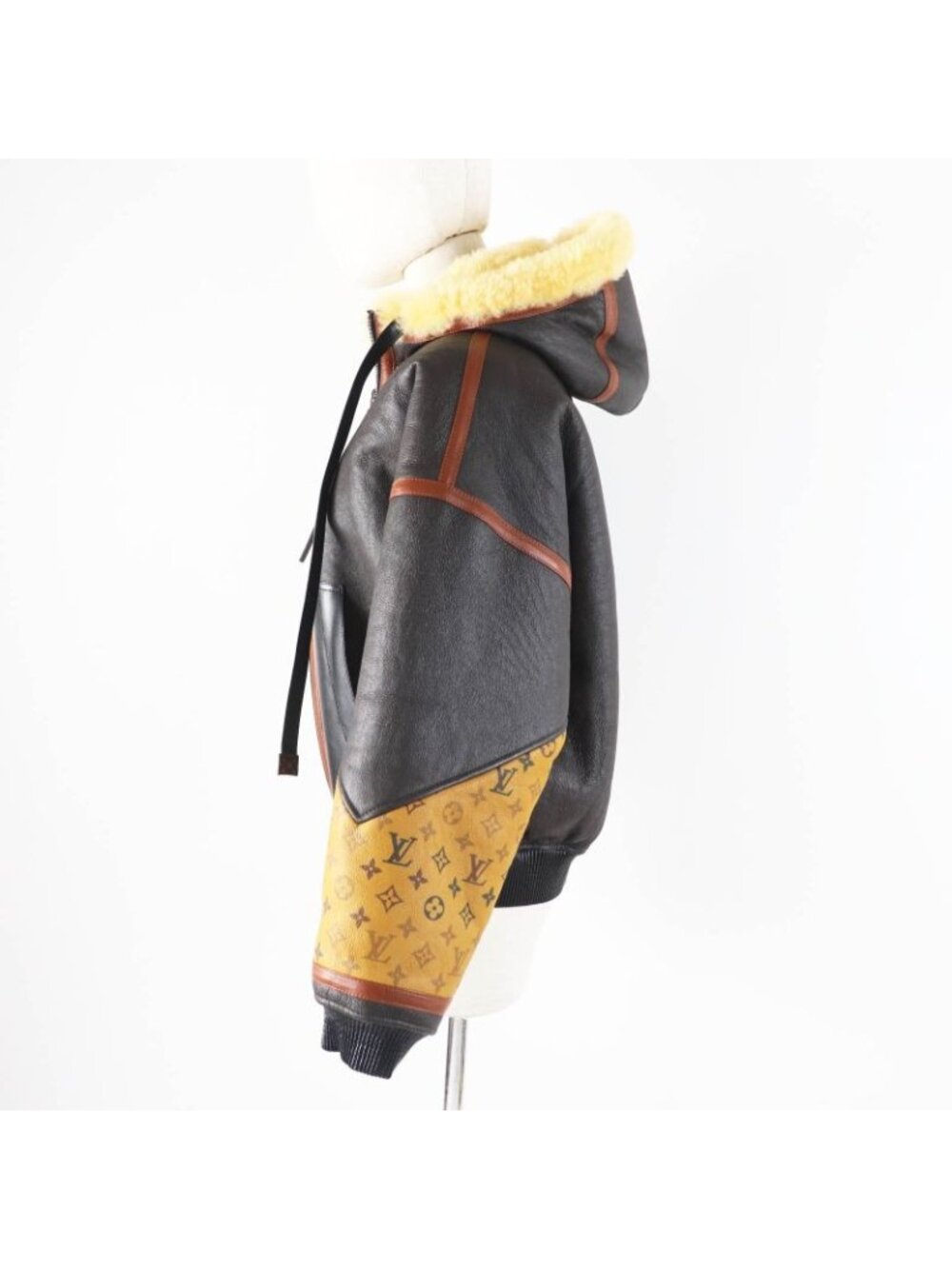 Louis Vuitton Fjlj12 xkn Sheepskin Monogram Reversible Hooded Mouton Jacket - Picture 6 of 15